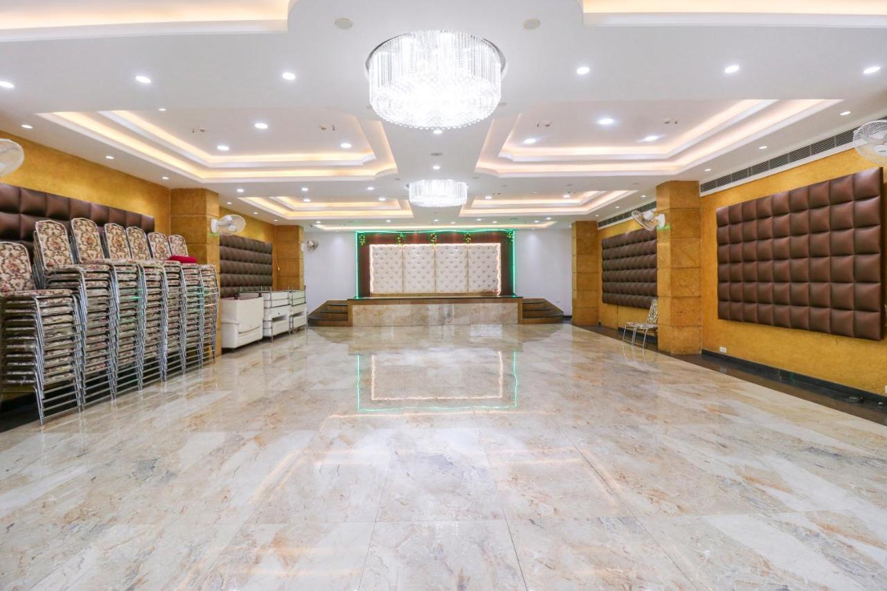 Отель Oyo Flagship 69860 Mastana Palace Варанаси Экстерьер фото